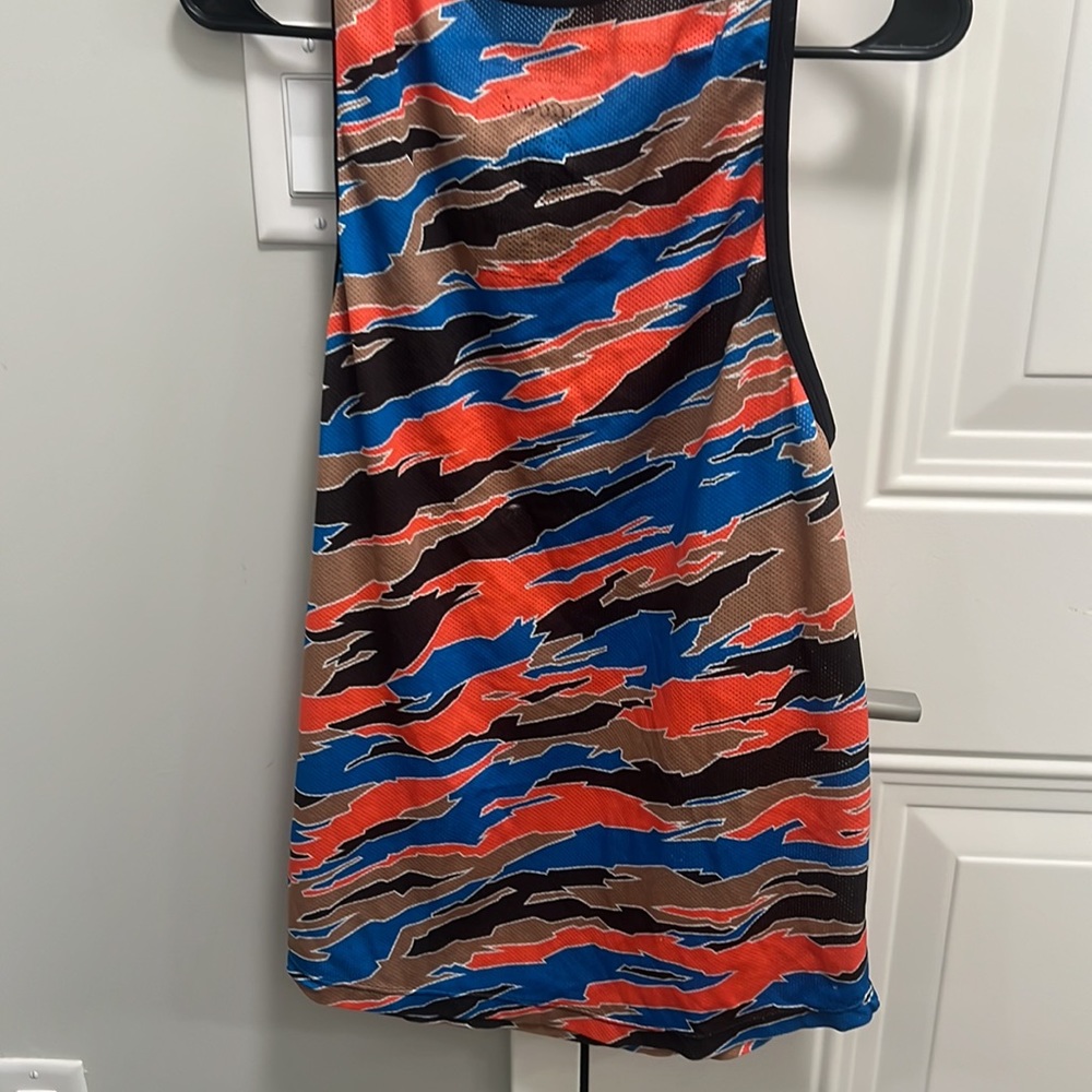 Mesh Tank top-Size Medium - Picture 4 of 4